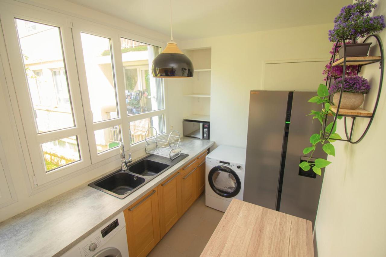 La Garden Room Logement En Colocation เลอเปลซีส์-โรแบงซง ภายนอก รูปภาพ
