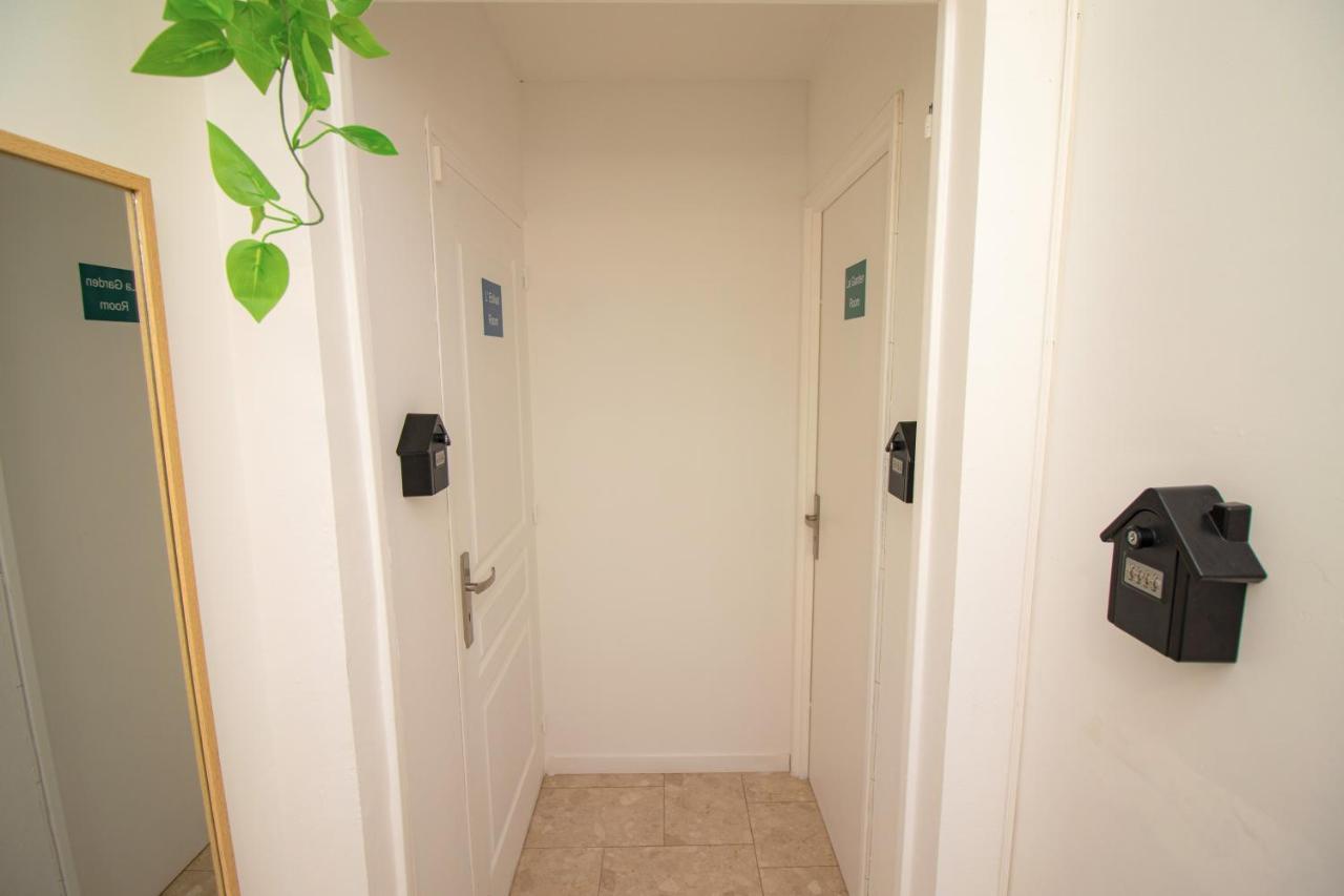 La Garden Room Logement En Colocation เลอเปลซีส์-โรแบงซง ภายนอก รูปภาพ
